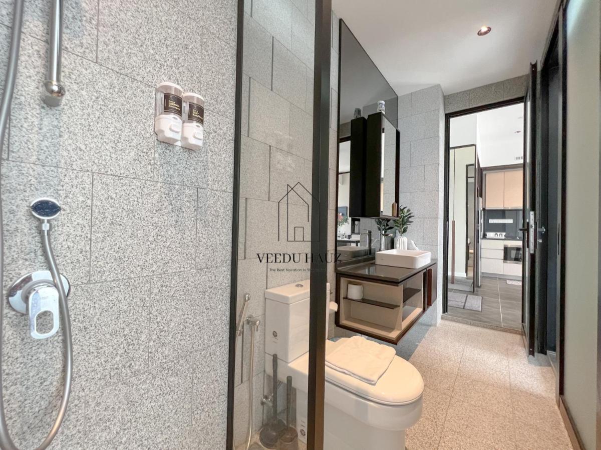 Scarletz Suites At Klcc By Veedu Hauz Kuala Lumpur Zewnętrze zdjęcie