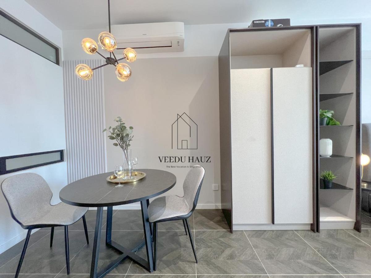 Scarletz Suites At Klcc By Veedu Hauz Kuala Lumpur Zewnętrze zdjęcie