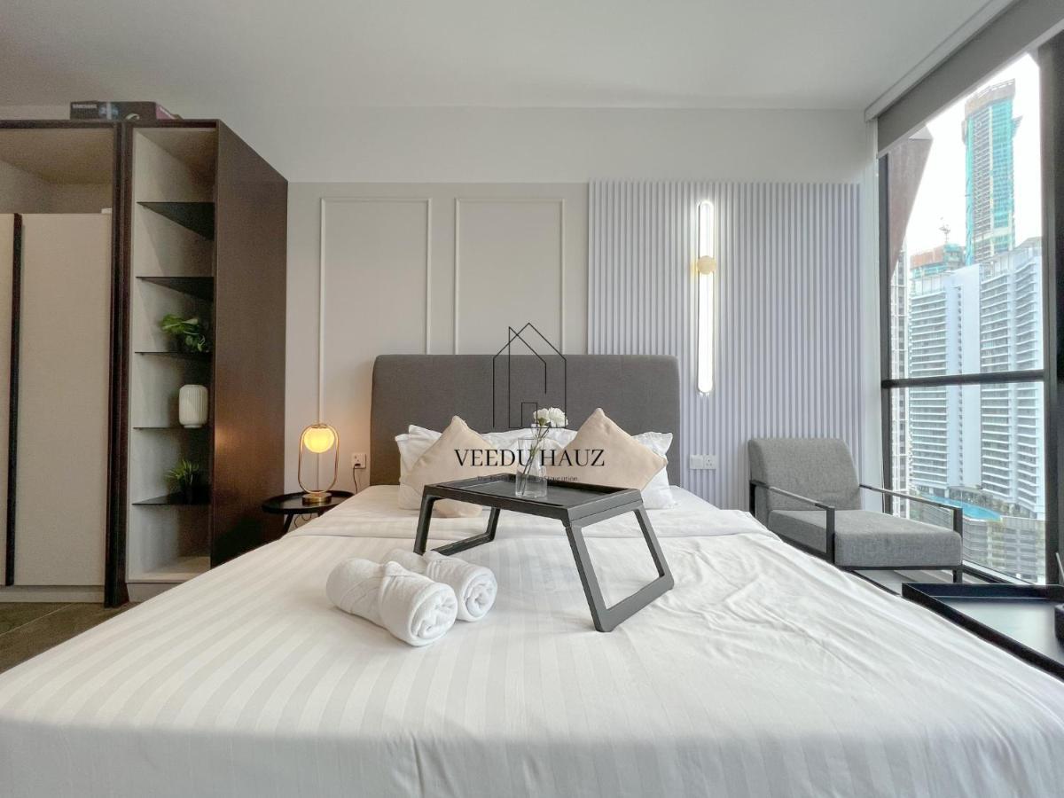 Scarletz Suites At Klcc By Veedu Hauz Kuala Lumpur Zewnętrze zdjęcie