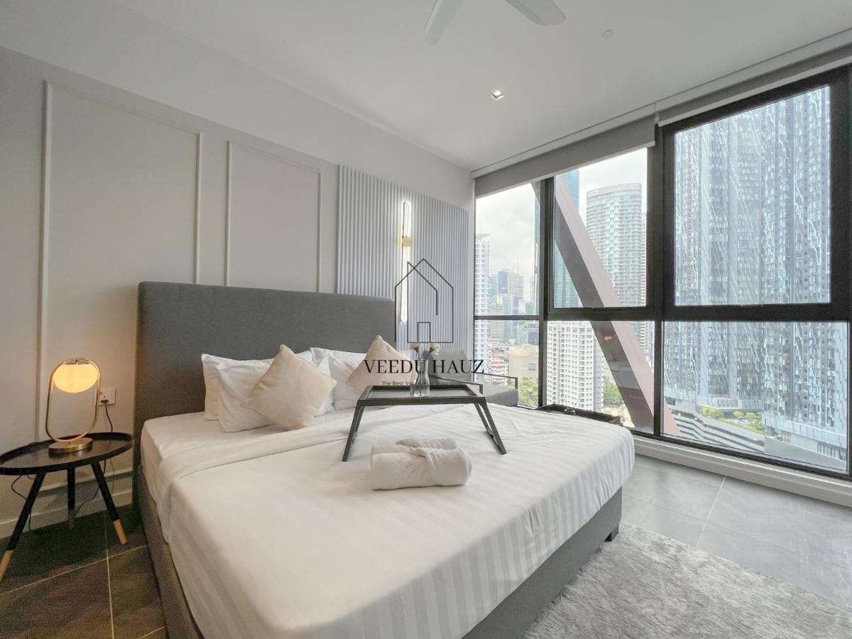 Scarletz Suites At Klcc By Veedu Hauz Kuala Lumpur Zewnętrze zdjęcie