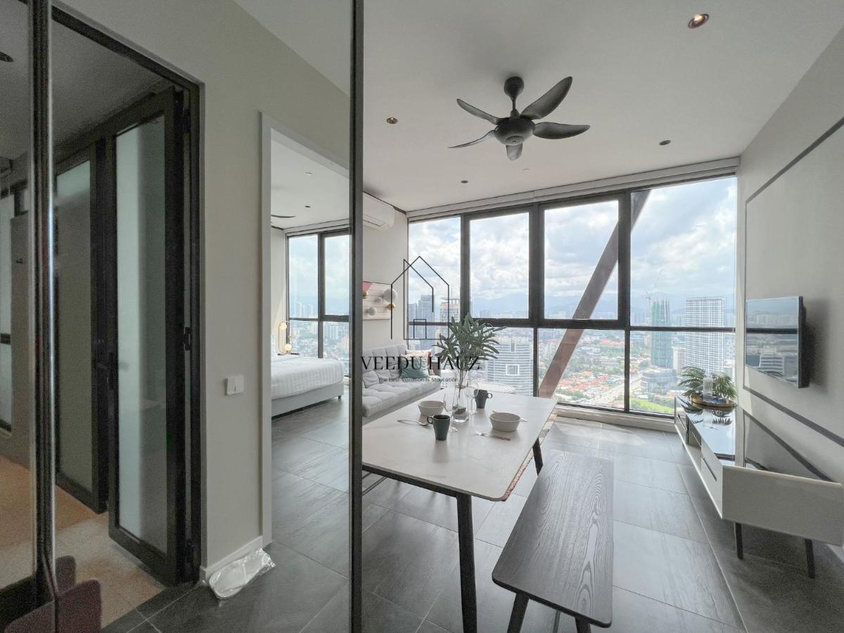 Scarletz Suites At Klcc By Veedu Hauz Kuala Lumpur Zewnętrze zdjęcie