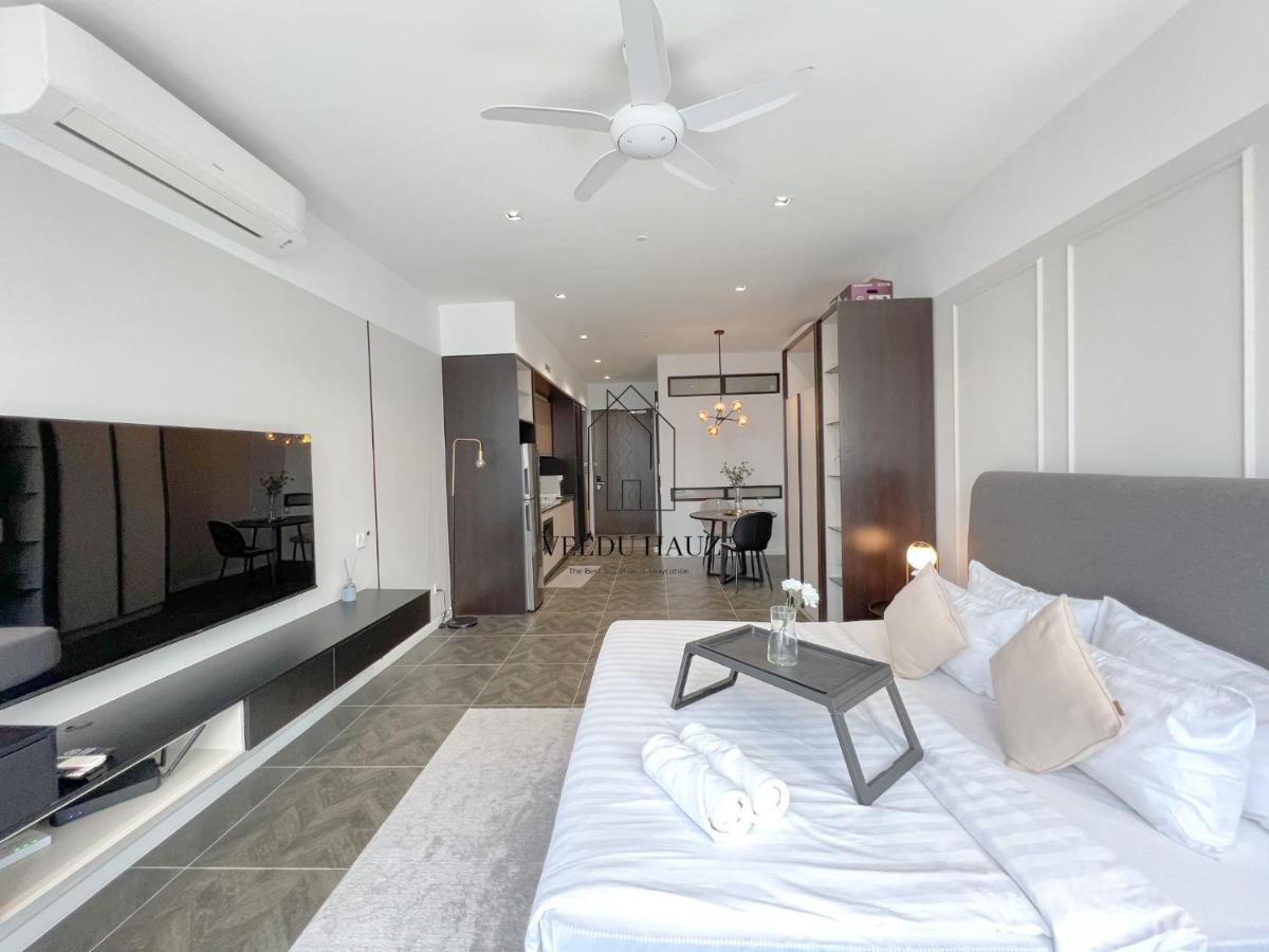Scarletz Suites At Klcc By Veedu Hauz Kuala Lumpur Zewnętrze zdjęcie